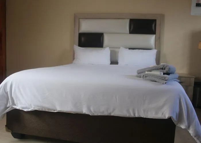 Mbopha Guest House